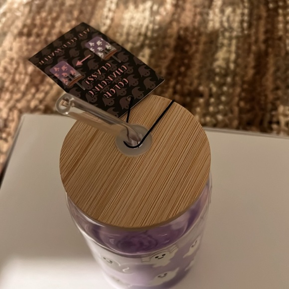 Color changing glass purple shadow on the bottom ghosts change with cold drink - Picture 4 of 4